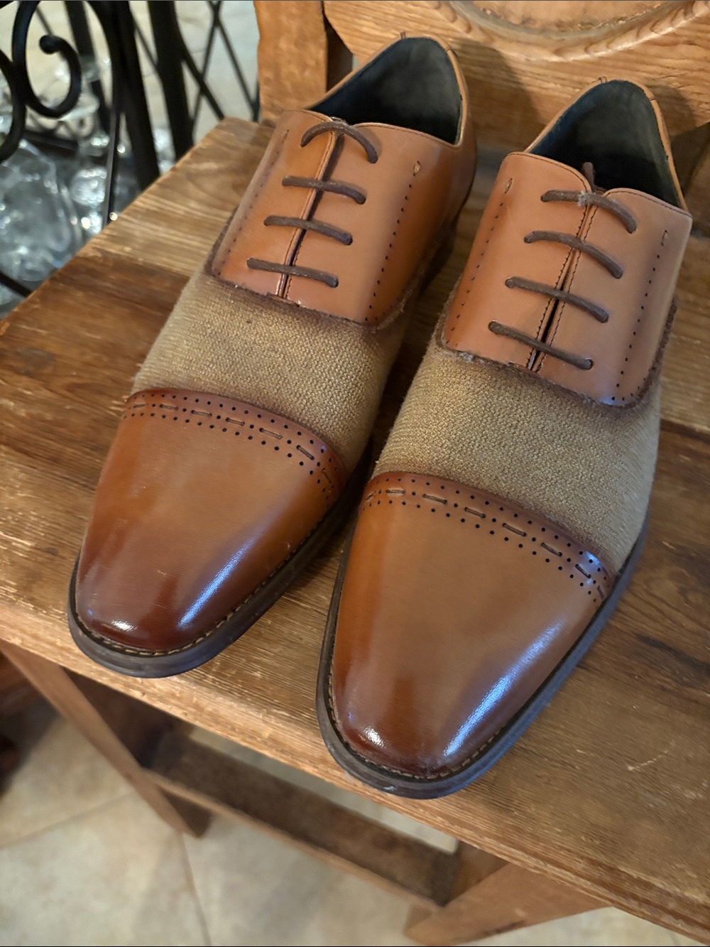 Stacy Adams Brown Leather and Tan Fabric Cap-Toe Oxfords. New never worn sz11